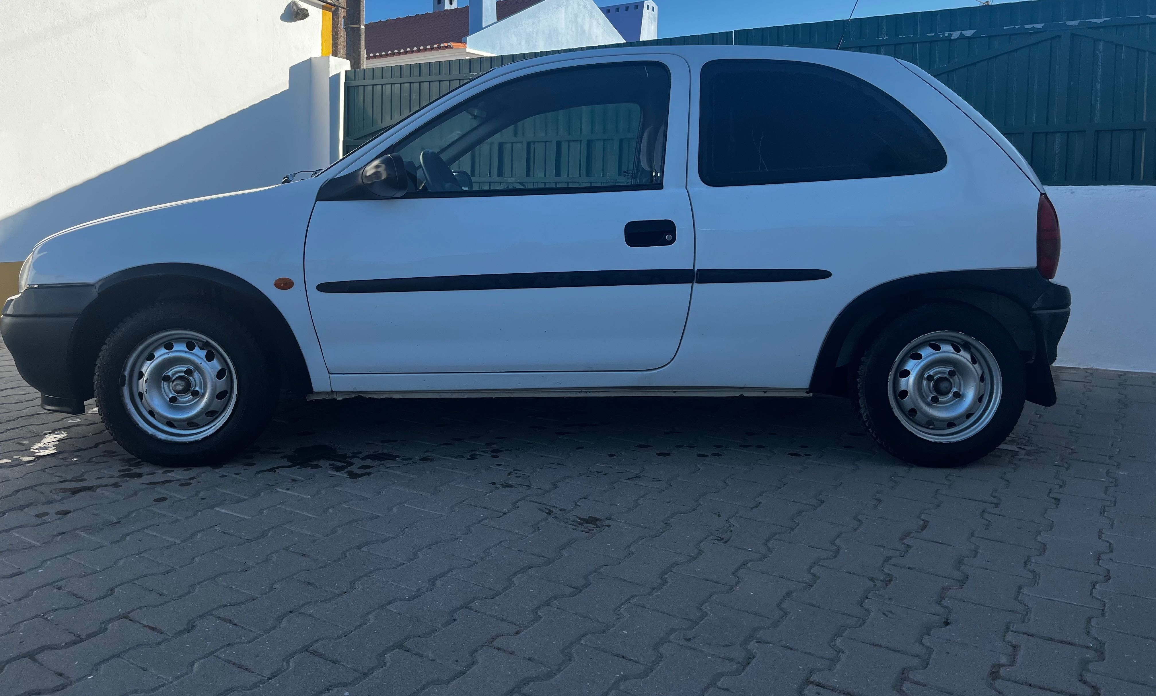 Opel corsa b Isuzu Comercial