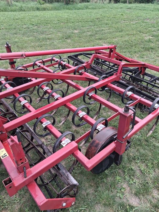 Agregat z przednimi wałkiem i dociskiem