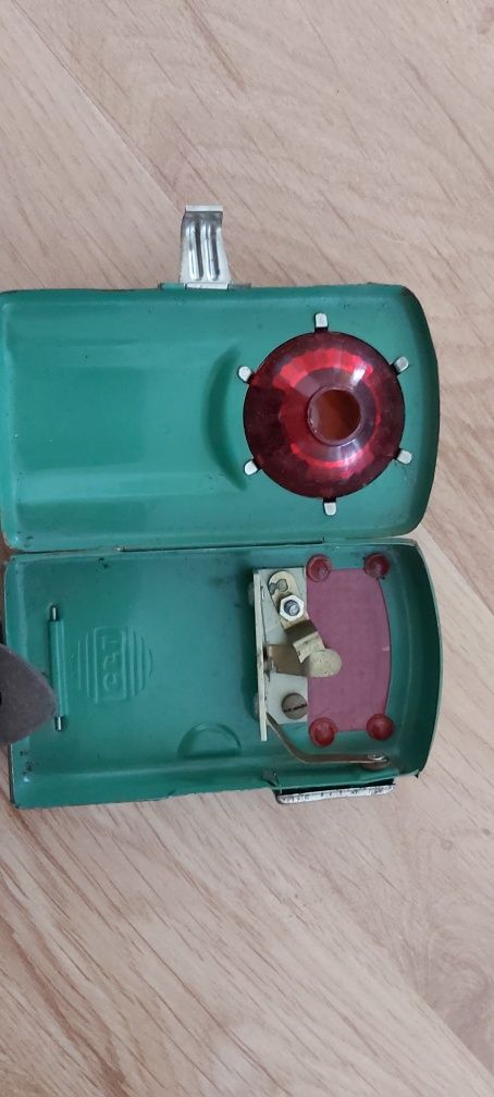 Bataryjka, latarka reczna na płaska baterię