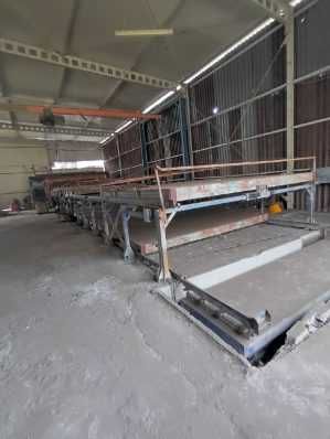 Linia technologiczna do produkcji płyt betonowych , wibroprasa