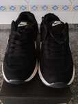 Ténis Nike tamanho 38 Novos