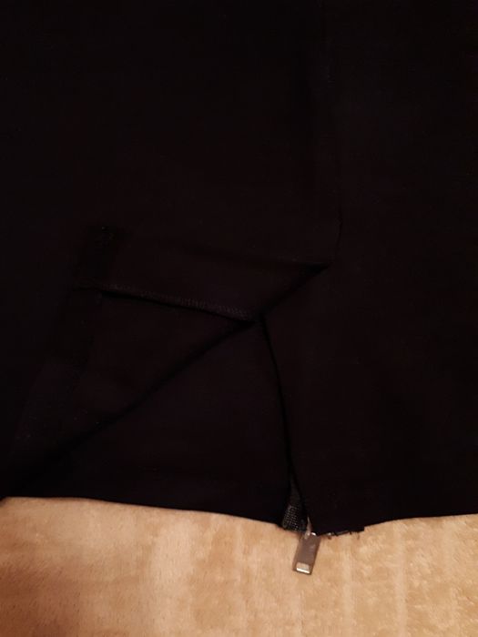 Юбка-карандаш чорна