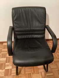 Cadeira escritório fixa cor preta