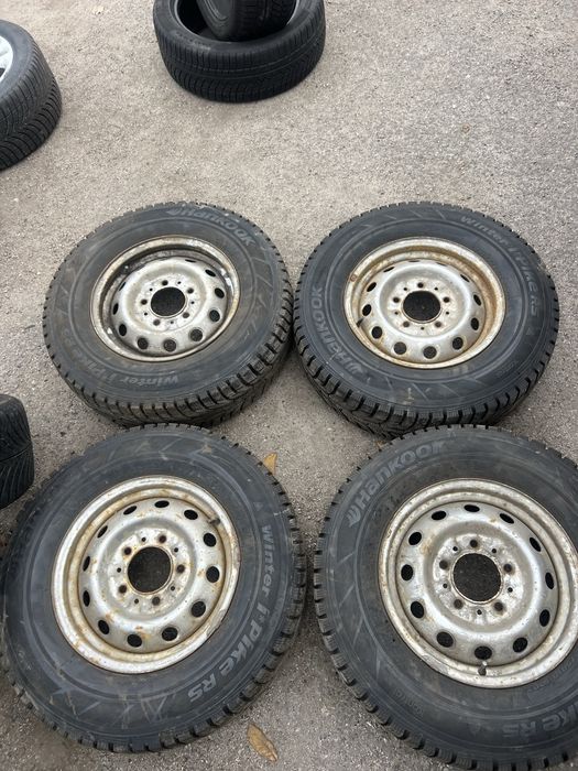 НИВА в сборе  4шт 215/75R15 Hankook Winter i*pike, СКЛАД Б/У РЕЗИНЫ