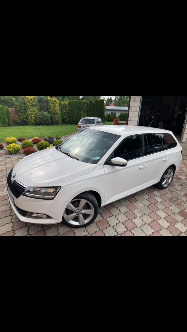 Komplet-4 szt-Felgi-Koła Skoda R17 215/40  5x100