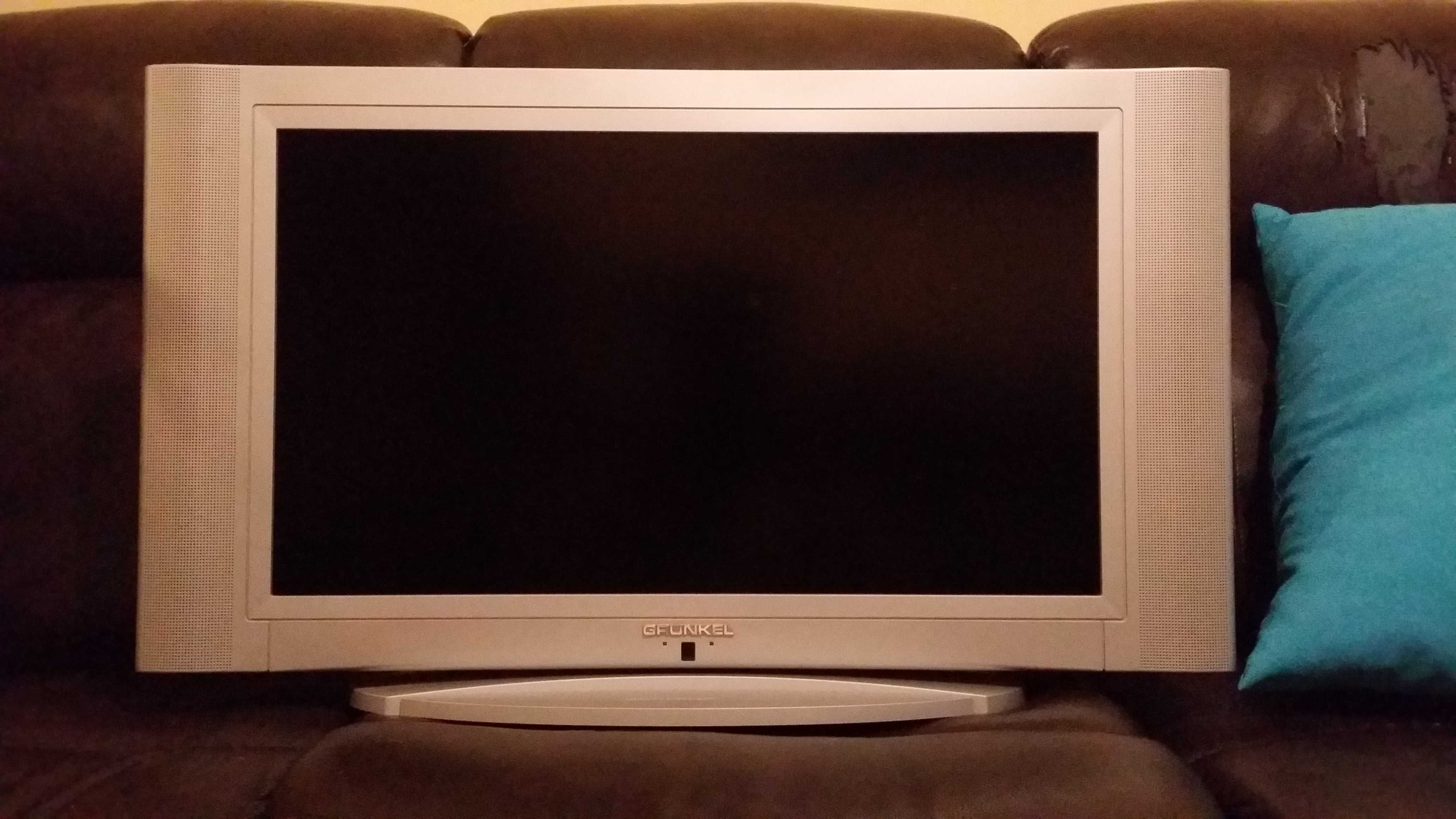 TV/Monitor Baixa de preço - Divide ecrã em 2 Desocupar  fim de semana