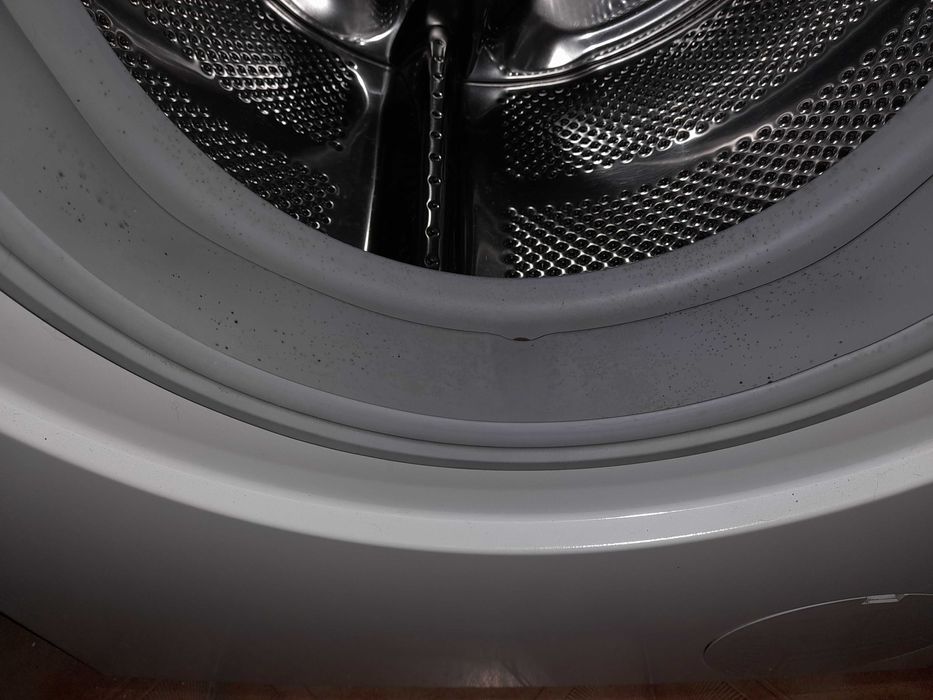 Máquina lavar roupa bosch 4 ecosilence Drive praticamente nova.