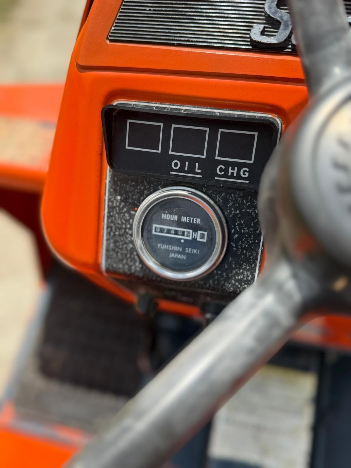 Traktor traktorek 4x4 Kubota B1502 z glebogryzarka 15 km sliczny