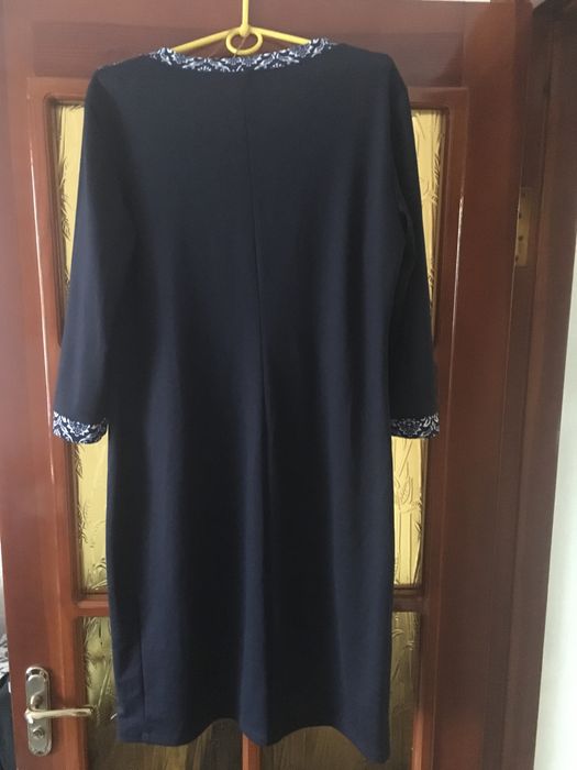 Костюм , платья женские 48-50