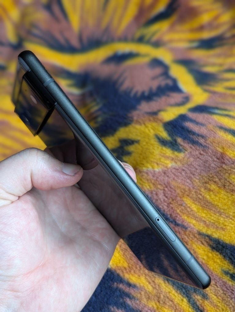 Продам Google pixel 6. 8/128 GB.Neverlock.+eSim.