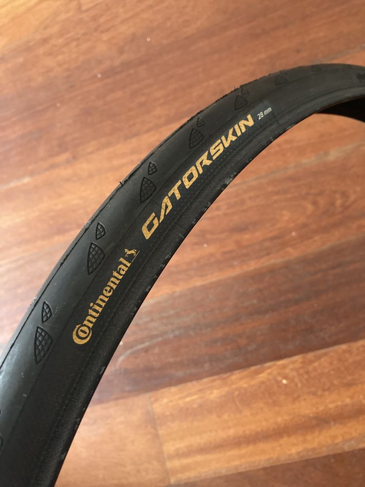 Pneu bicicleta de estrada Continental GatorSkin 700x28