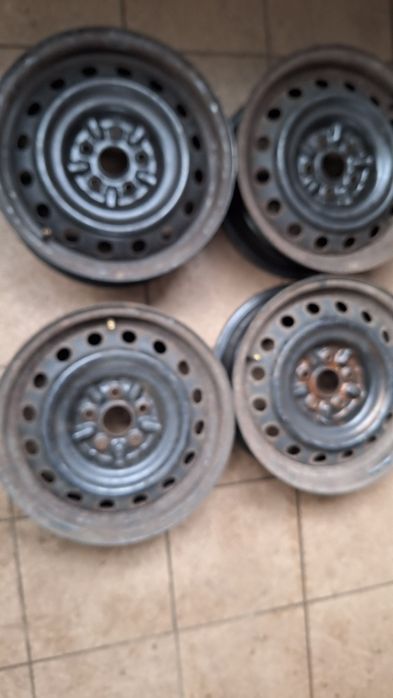 Toyota felgi stalowe 5x100 15"