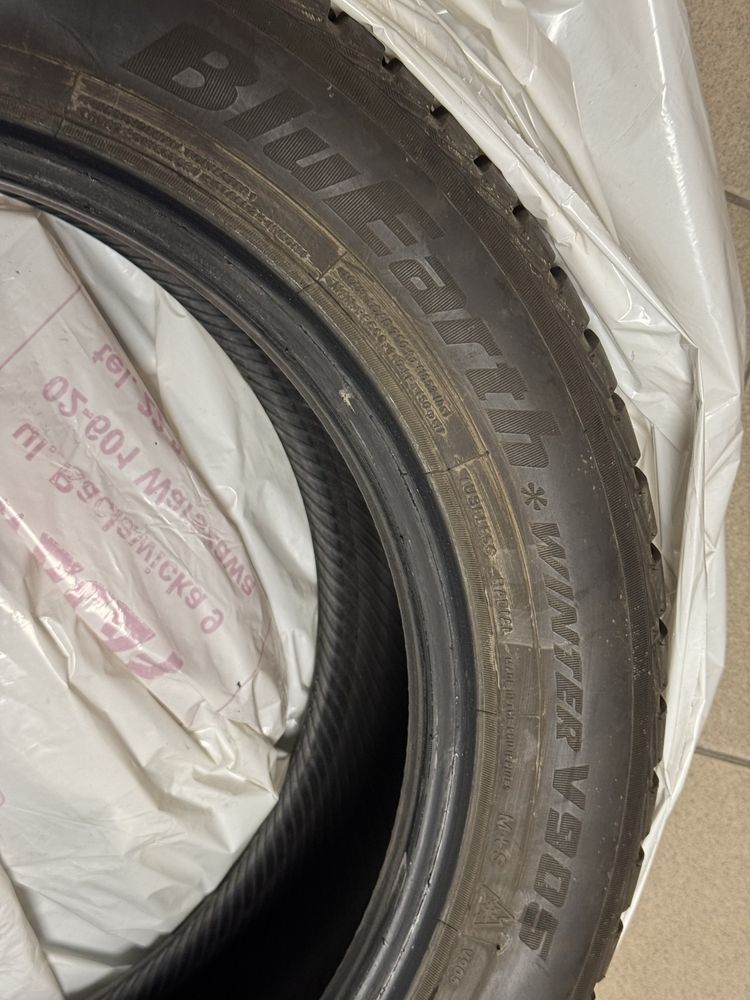 Zimowe opony Yokohama Bluearth V905 215/55 R17
