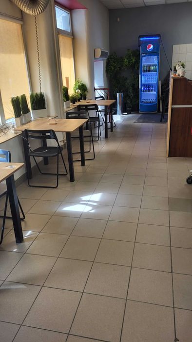 ODSTĘPIE pizzerię / 3 w pełni wyposażone lokale gastronomiczne