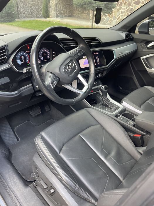 Audi Q3 quattro S line 2021 року