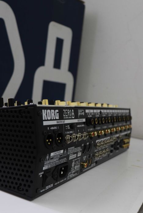 Korg       Zero8