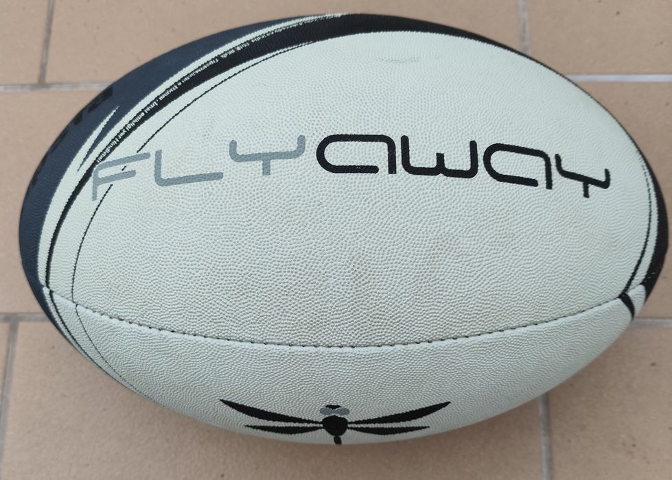 Bola Rugby (size 5)