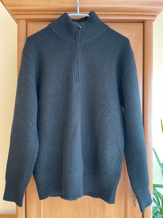Męski czarny sweter Uniqlo rozmiar S
