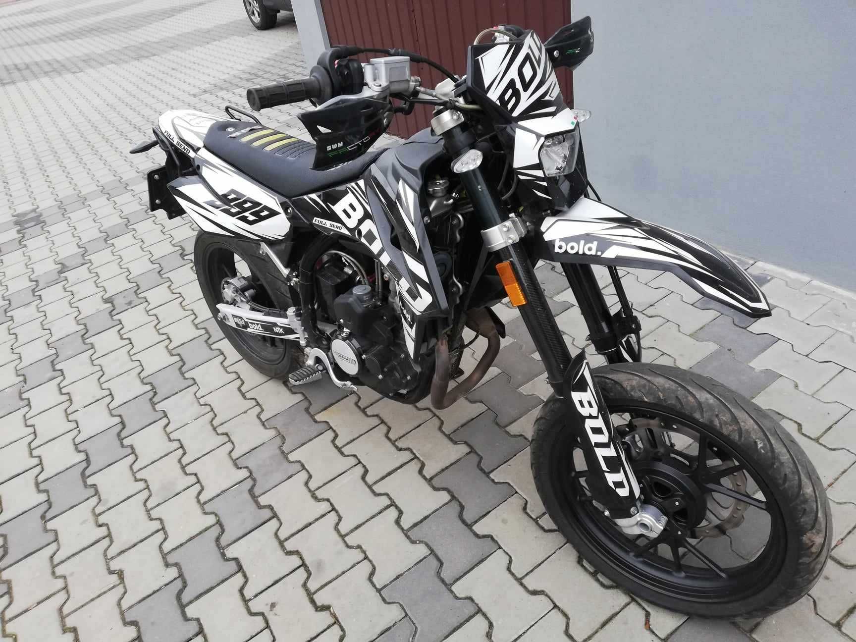 SWM SM125R 2023 ABS katB 15KM (husqvarna)