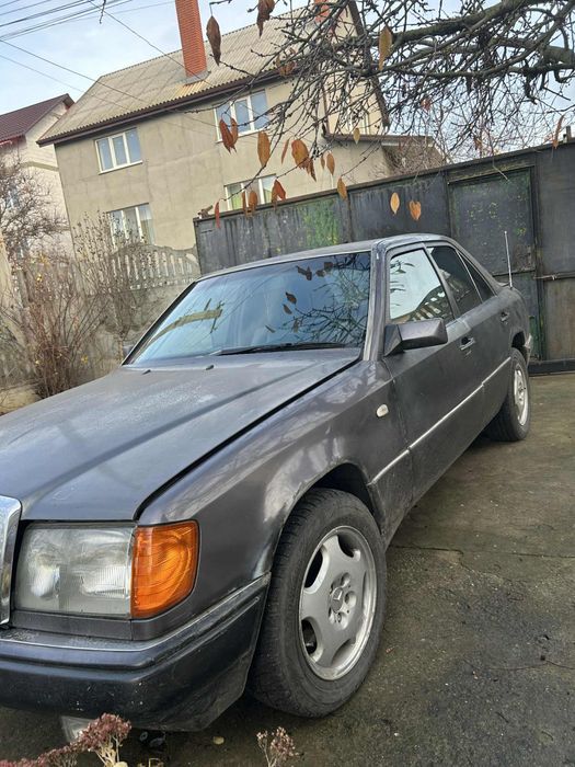 Продам машину мерседес