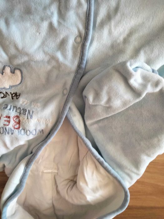 Zestaw niemowlęcy becik + kombinezon