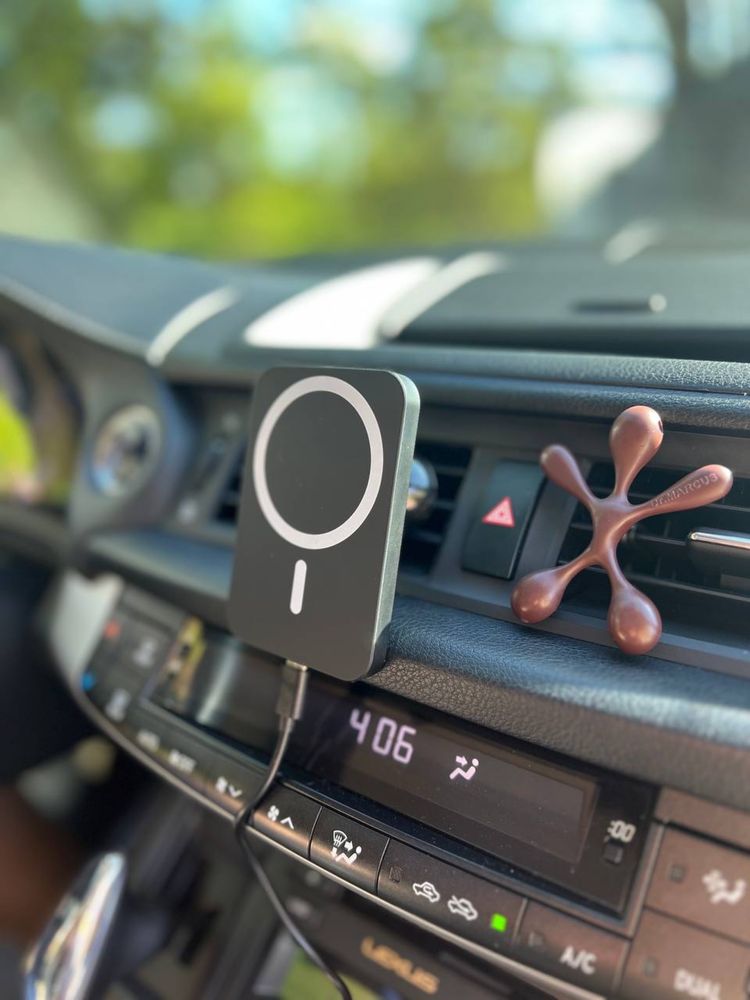 Магнитная зарядка Magsafe Magnetic Car Vent Mount