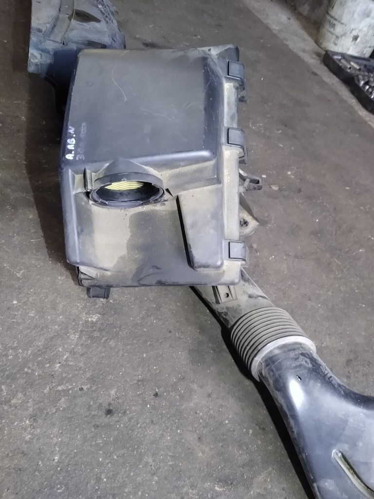 Obudowa filtra powietrza Volvo v70 II S60 I