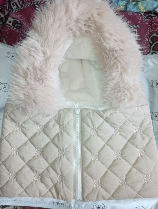 Капор капюшон с мехом на змейка, б.у. не много