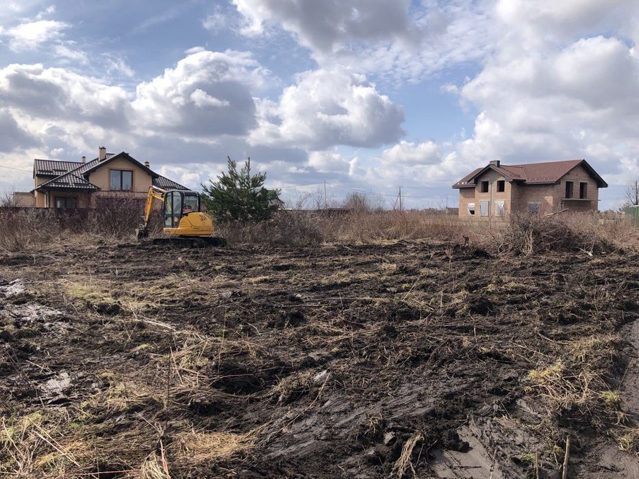 Чистка ділянок. Зрізнання та Корчування дерев, пнів. Львів та область.
