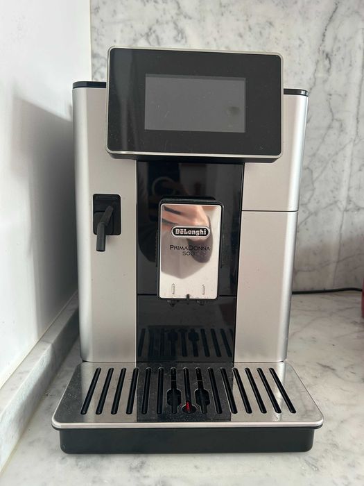 Maquina café DeLonghi Prima Donna Aromatic