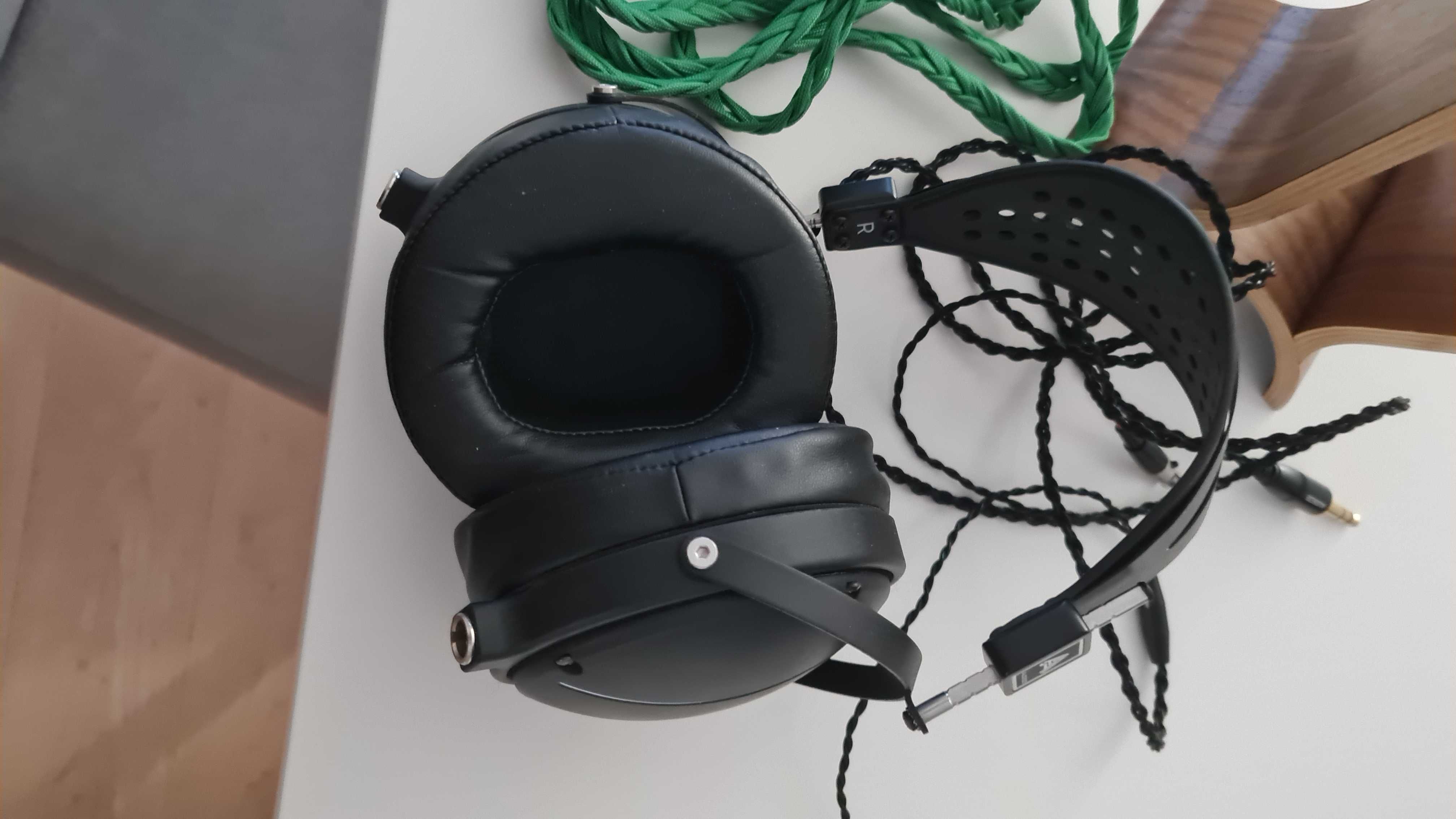 Headphones Audeze LCD2-C (Fechados) como novos!