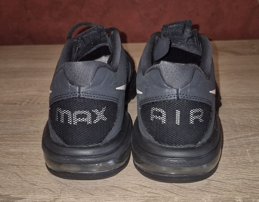 Кросовки NIKE оригинальные