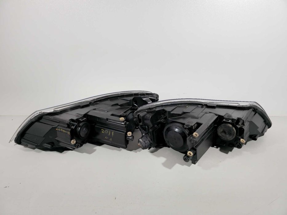 Skoda Octavia II 2 Lift FL Lampy Przód Przednie Lewa + Prawa Europa