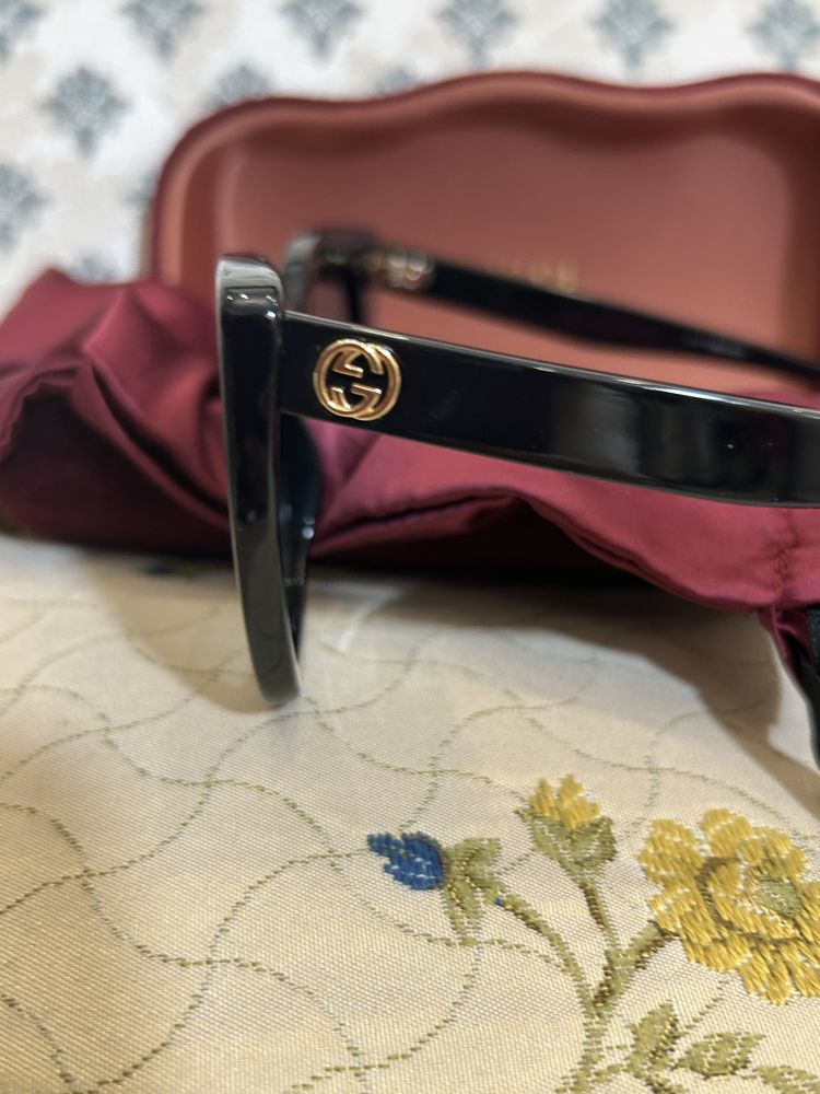 Сонцезахисні окуляри з темними лінзами Gucci. Люкс бренд. Оригінал
