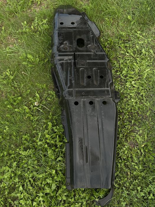 Защита на бензобак Pajero 4 мицубиси паджеро