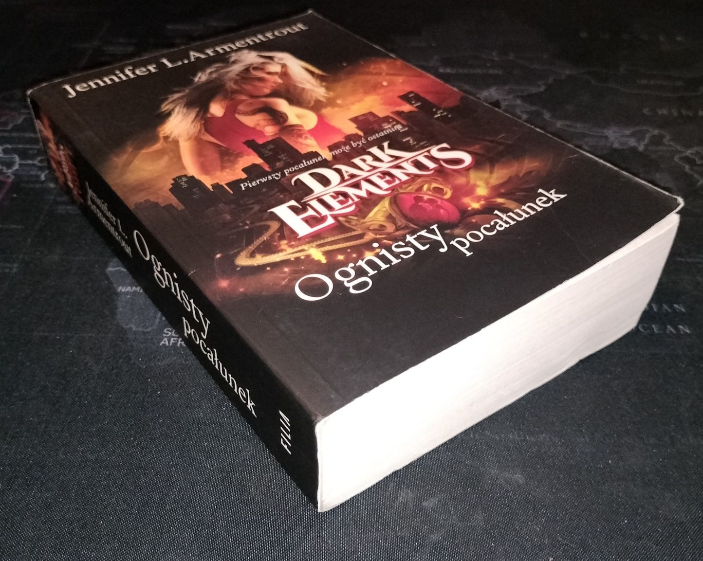 Jennifer L. Armentrout - Ognisty pocałunek / Dark Elements: tom 1