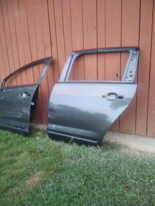 Двері ліві Пежо 5008