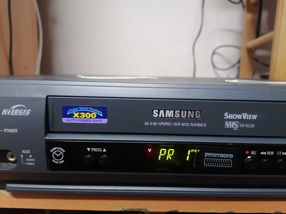 Magnetowid VHS Samsung SV-423X