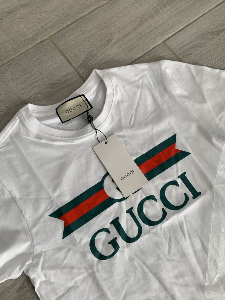 Белая футболка Gucci