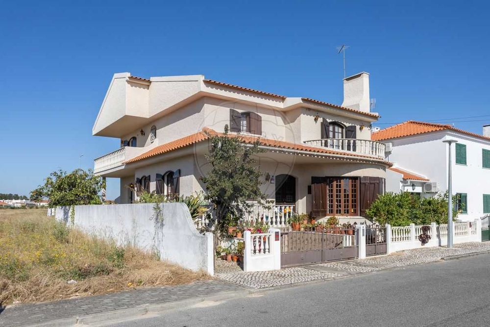Moradia T5 - Oportunidade