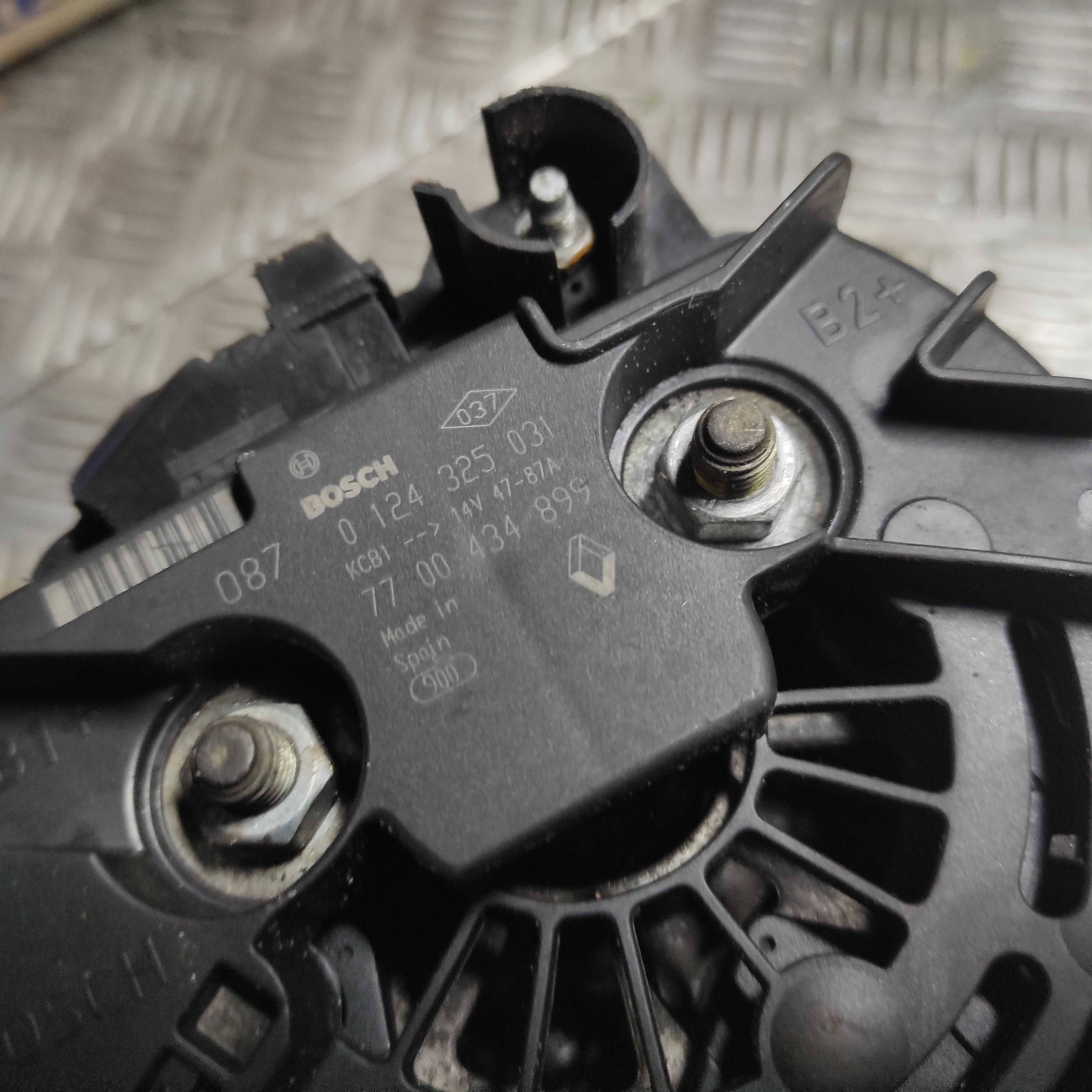 Alternator Renault Scenic I Lift 1,6 16 V 0124,325,031