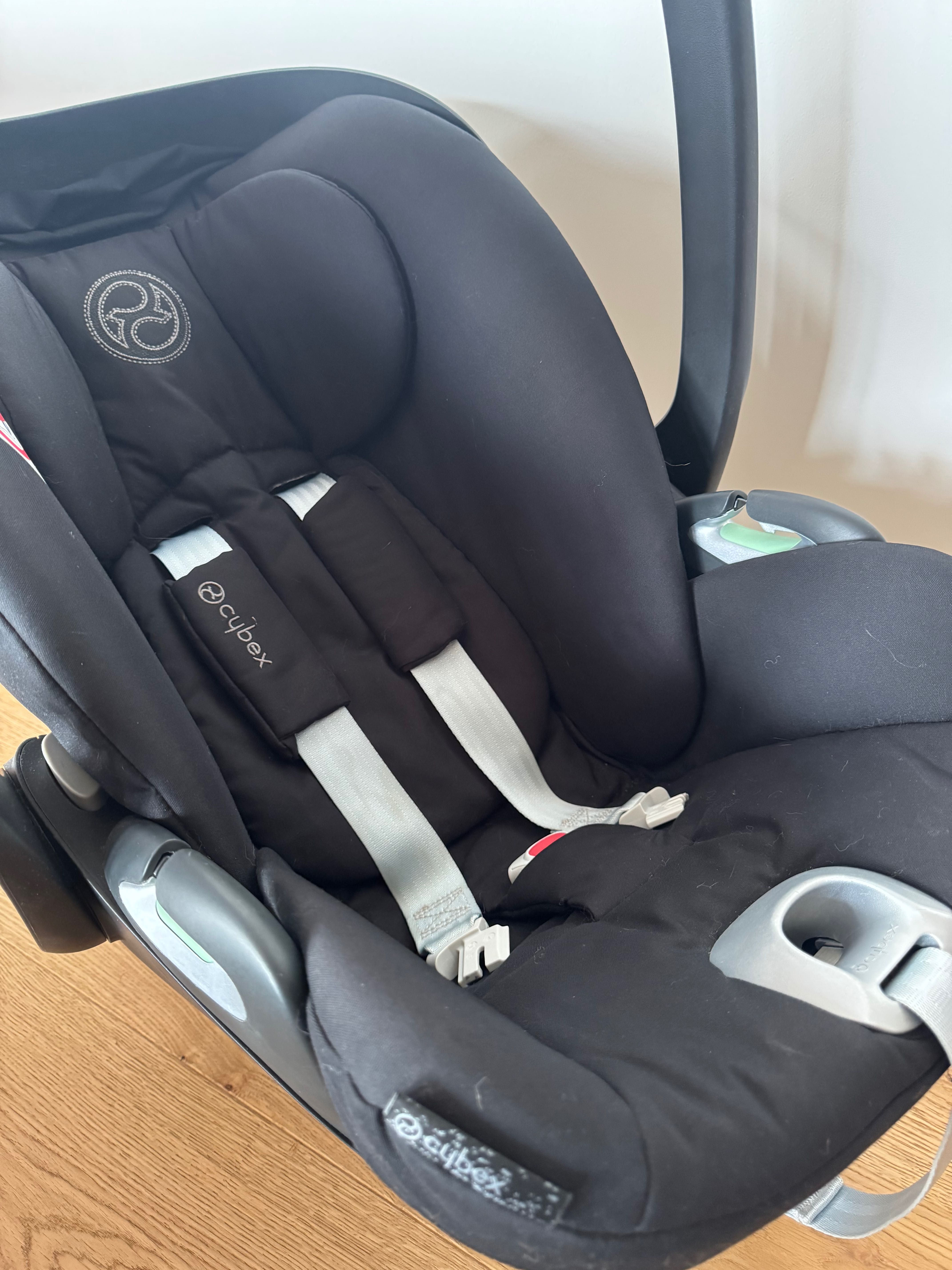 Fotelik Cybex Cloud T i-Size black