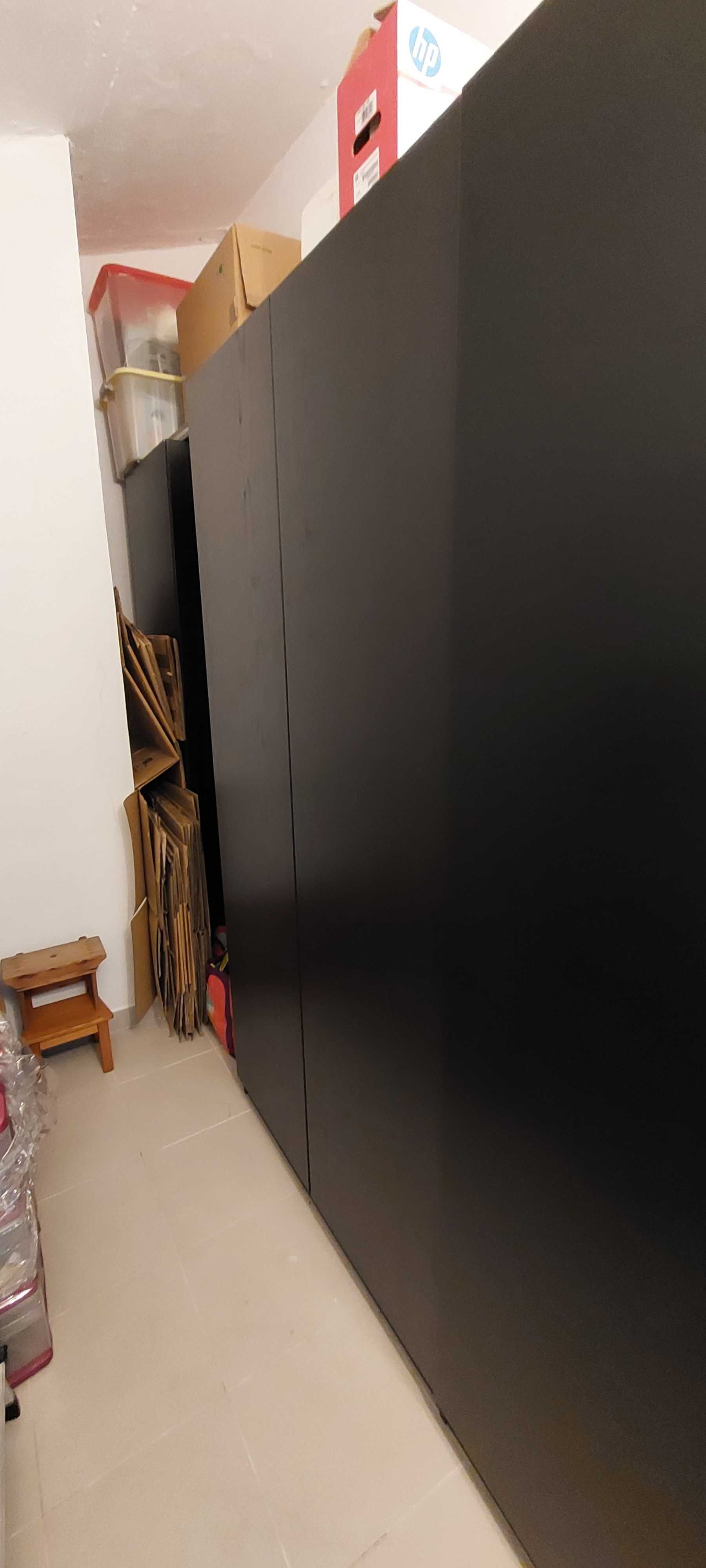 Roupeiro IKEA Preto-castanho com 2 portas e 4 cestos/gavetas