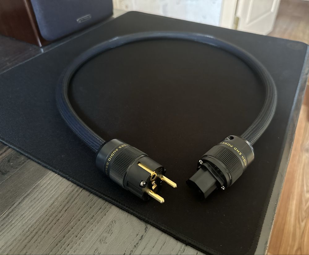 Силовой сетевой кабель Furutech FP-3TS20 Япония KRELL