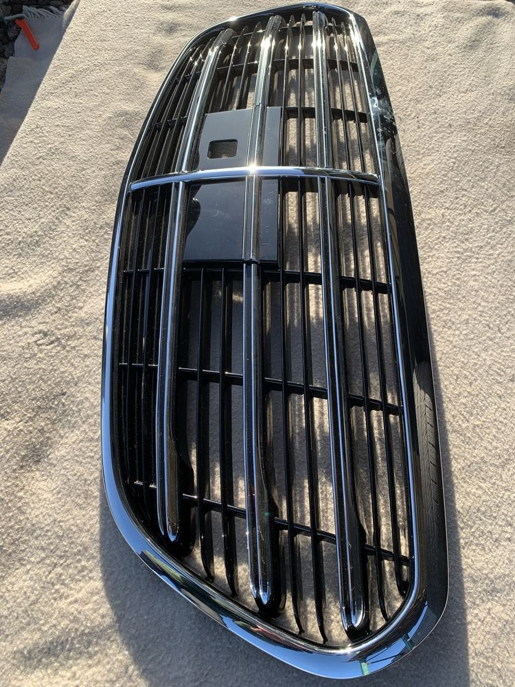 Решітка радіатора Mercedes S223
