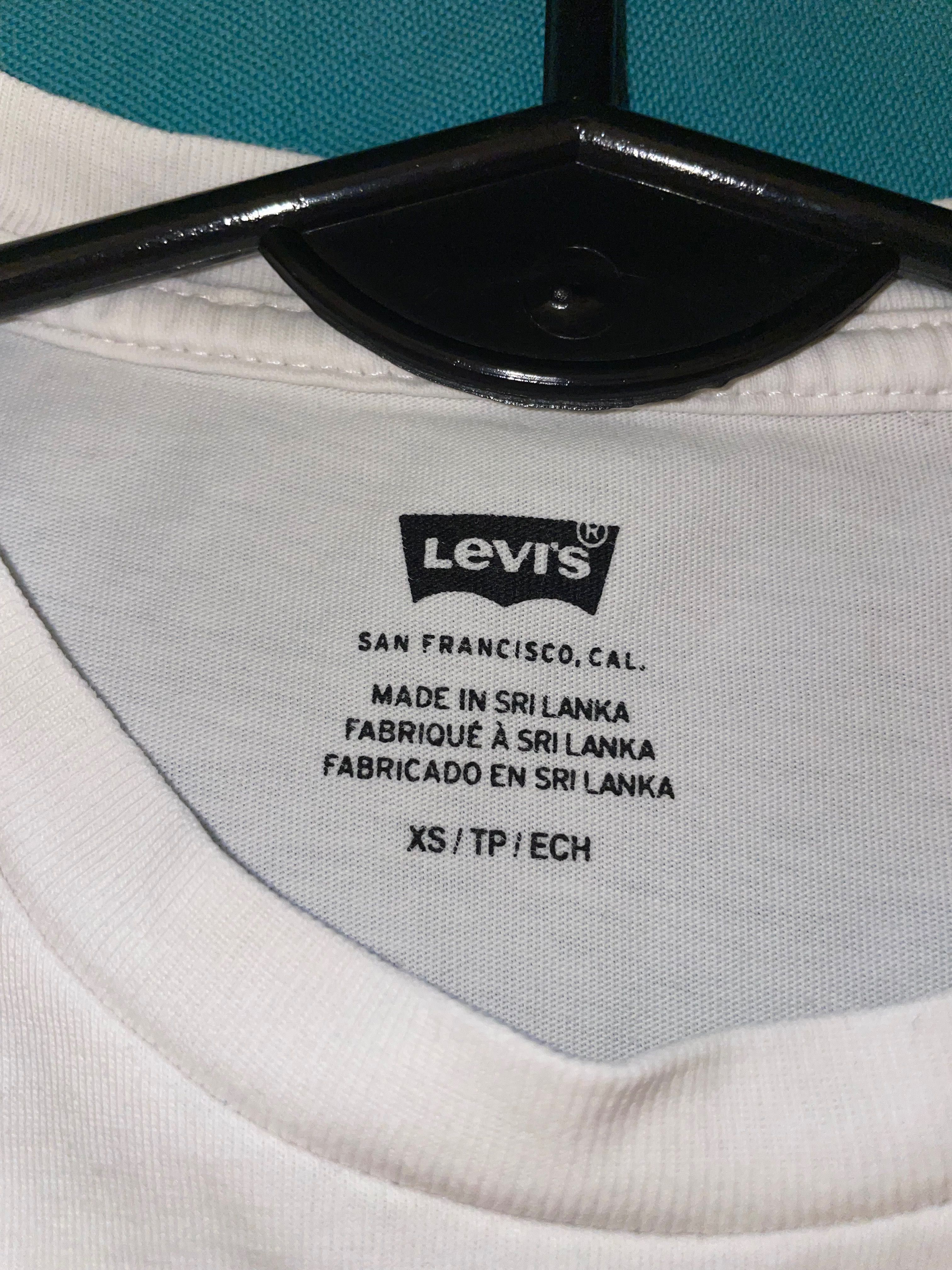 Koszulka biała Levi’s z czerwonym logiem
