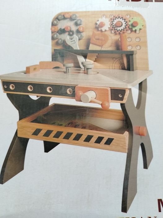 Drewniany stół warsztatowy dla dzieci, narzędzia drewniane