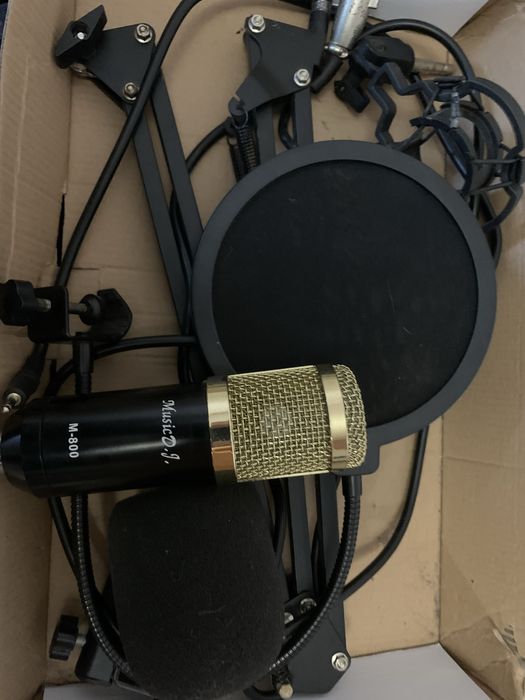 Студійний мікрофон для початківців Music DJ M-800