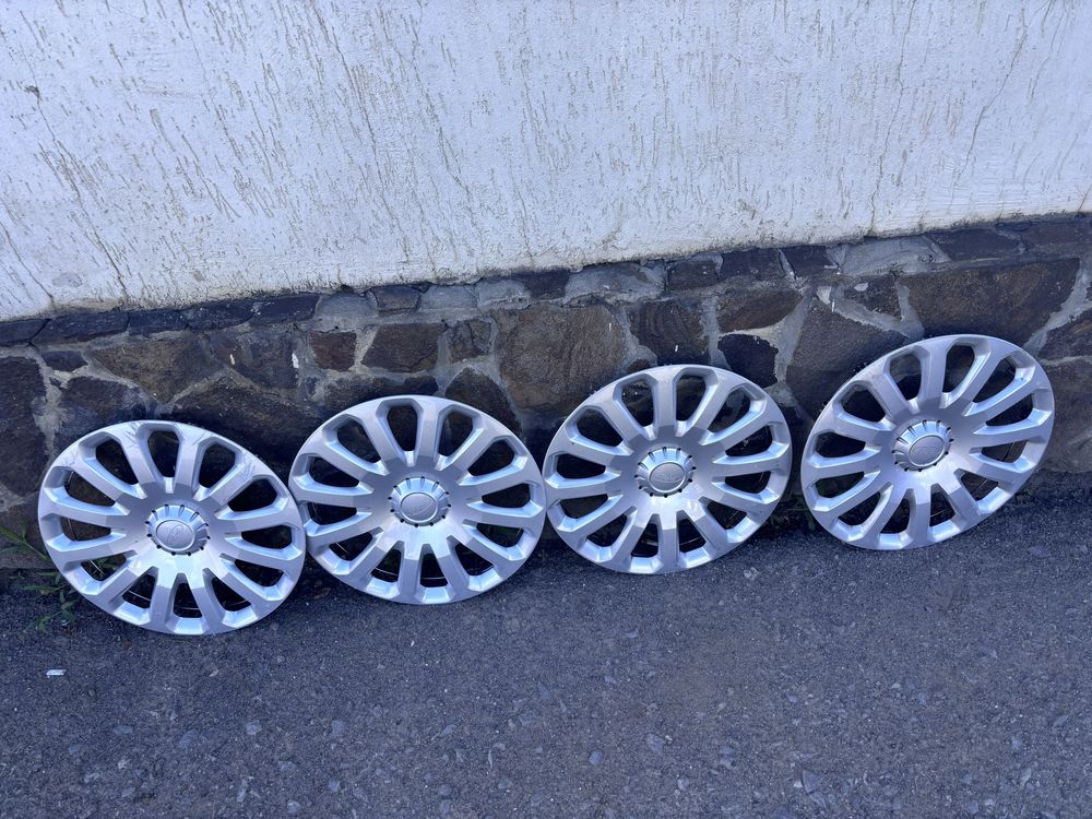 Продам колесні ковпаки Ford