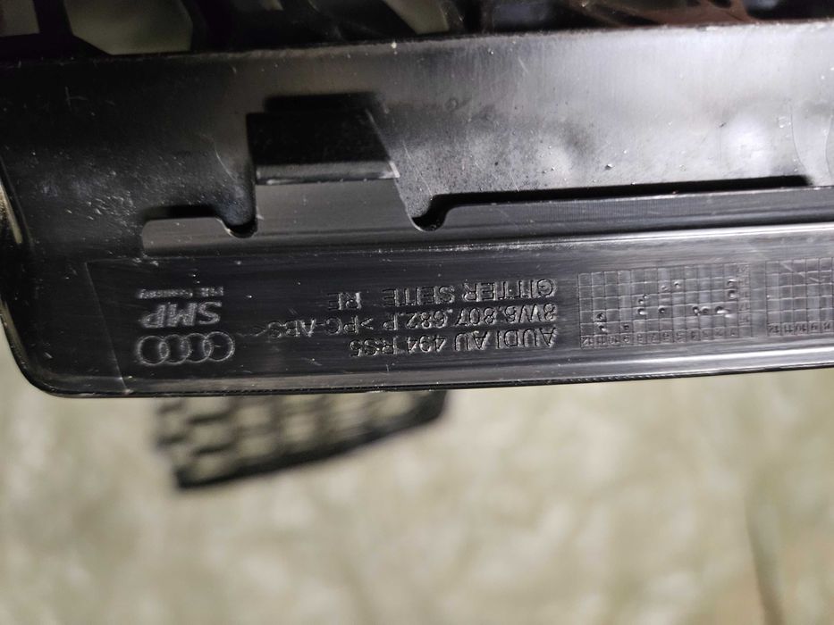 Kratki zderzaka przód Audi RS4 RS5 B9 8w6.807.682p 8W6.807.681p